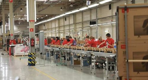 中國彩電巨頭崛起全球，銷量躍居世界第三的啟示